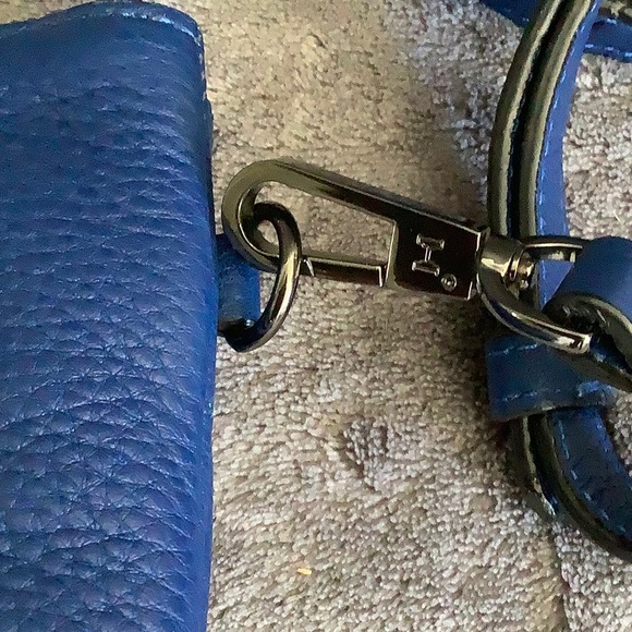 Halston Heritage Blue Leather Zipper Crossbody Bag - Picture 6 of 13